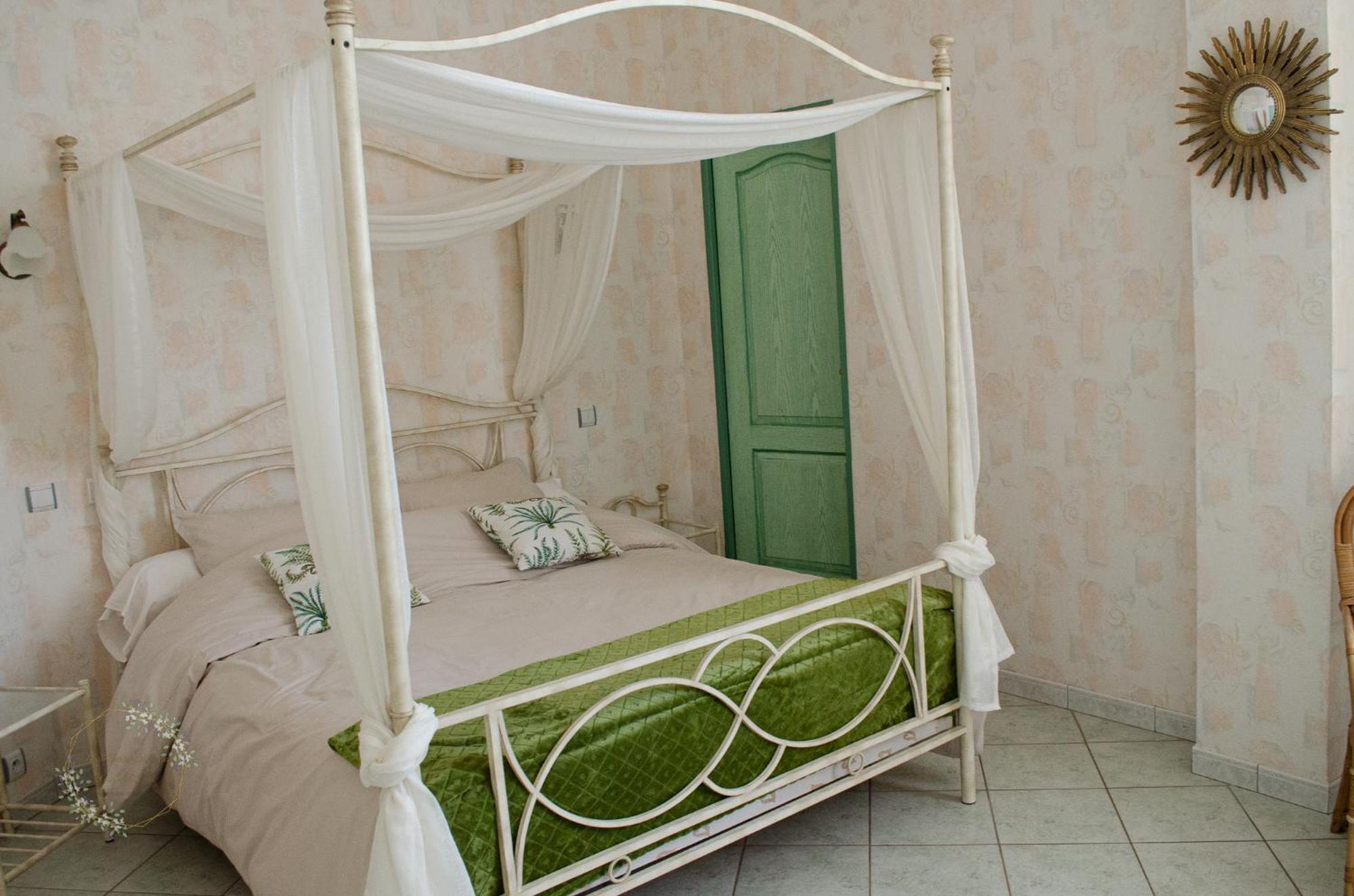 Les Dependances Du Chateau Noailles  Ngoại thất bức ảnh